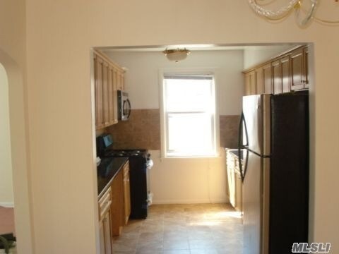 Foto del edificio - 43-32 196th St