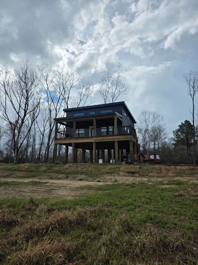 Foto del edificio - Beautiful peaceful 2/1 for rent! Fully furnished