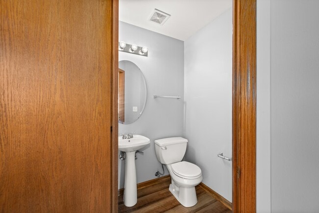 Building Photo - 701 Blackstone Ct