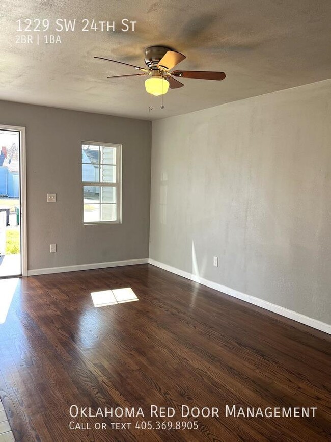 Foto del edificio - 1229 SW 24th St