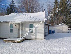 Building Photo - 1097 Bridge St