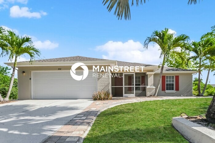 Foto principal - 3 Bedroom Pet-Friendly Home in Lehigh Acre...