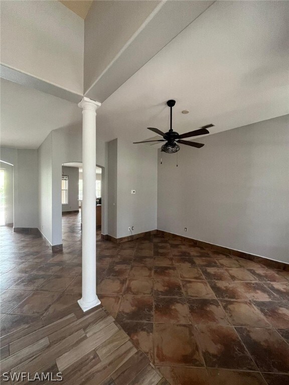 Foto del edificio - 15303 Briarcrest Cir