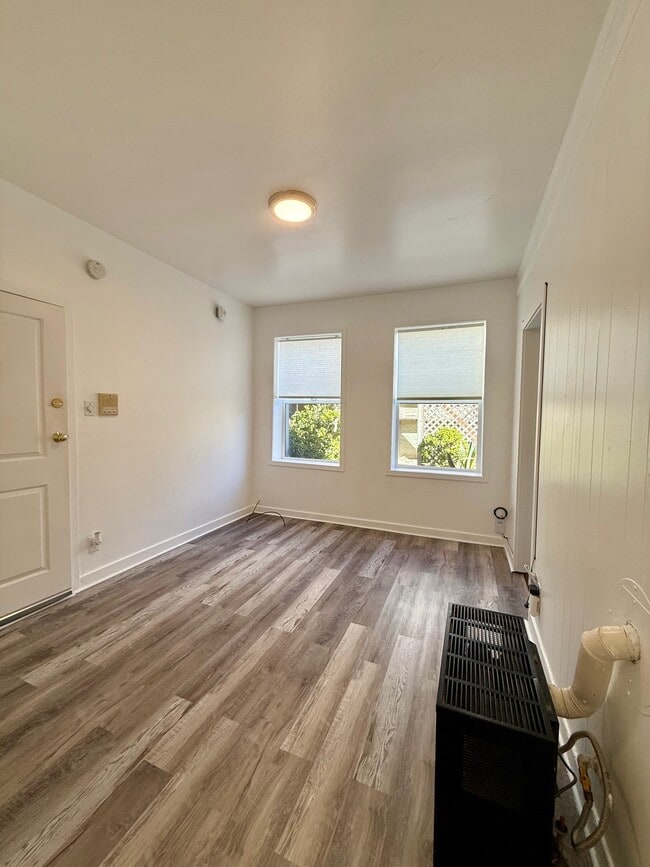 Photo - 1536-1552 Great Hwy Apartment