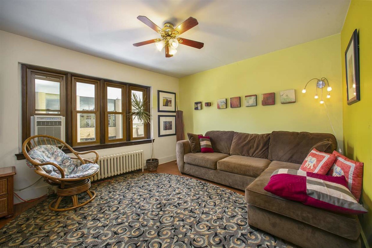 231 E Main St, Sun Prairie, WI 53590 Room for Rent in Sun Prairie, WI