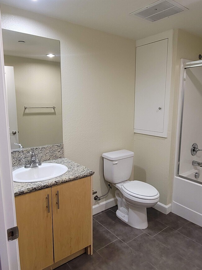 Building Photo - 12455 San Fernando Rd