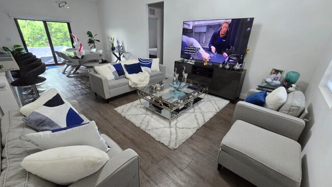 Foto del edificio - 9052 W Broad Cir