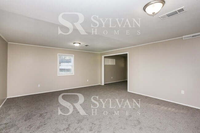 Building Photo - Enjoy living the good life in this 3 bedro...
