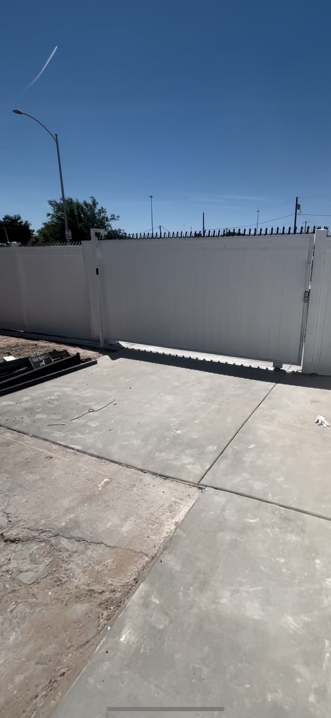 Foto del edificio - 210 W Monroe Ave