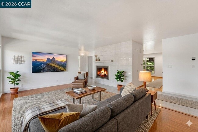 Foto del edificio - 2091 Ascot Dr