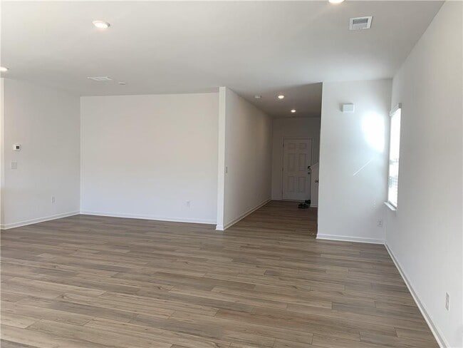 Building Photo - 921 Summer Rain Wy