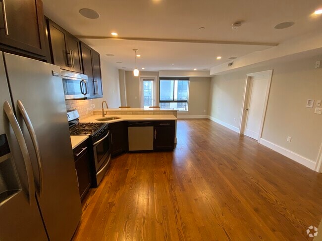 Building Photo - 303 D St