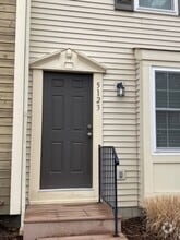 Building Photo - 5123 Singleton Dr