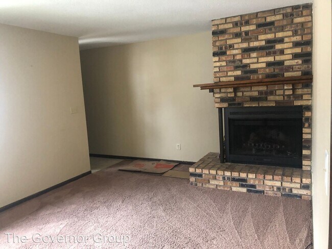 Building Photo - 2 br, 2 bath House - 1233 Esther Ct.