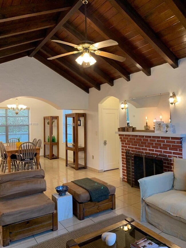 Building Photo - 1860 SW 17th Terrace