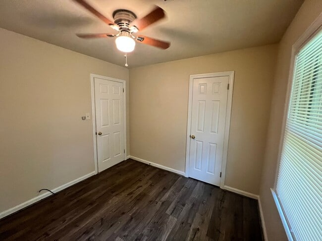 Building Photo - New On the Market!