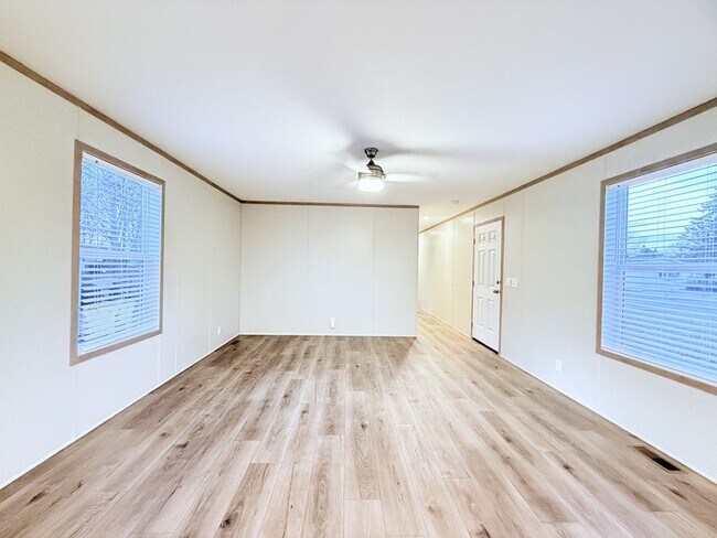 Foto del edificio - 29752 Jamestown Dr