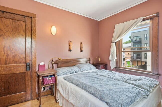 Foto del edificio - 403 W Wilson St