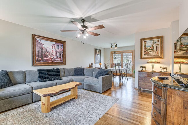 Building Photo - 340 Illinois Blvd