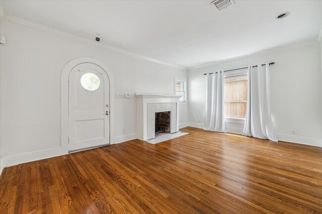 Building Photo - 2030 Colquitt St