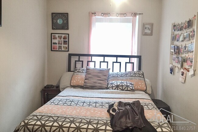 Foto del edificio - 133 St Marks Ave