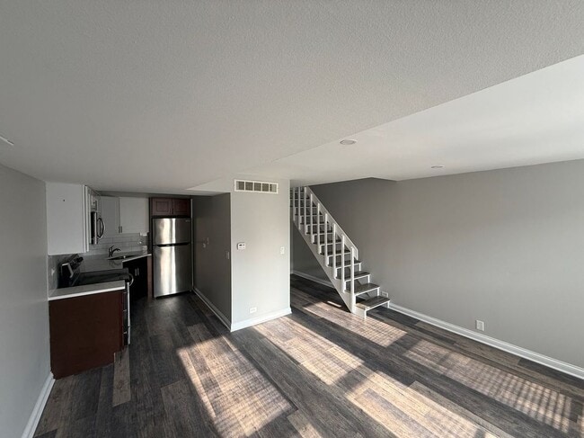 Foto del edificio - 744 W Gordon Terrace