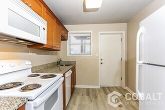 Building Photo - 271 Glen Iris Dr NE