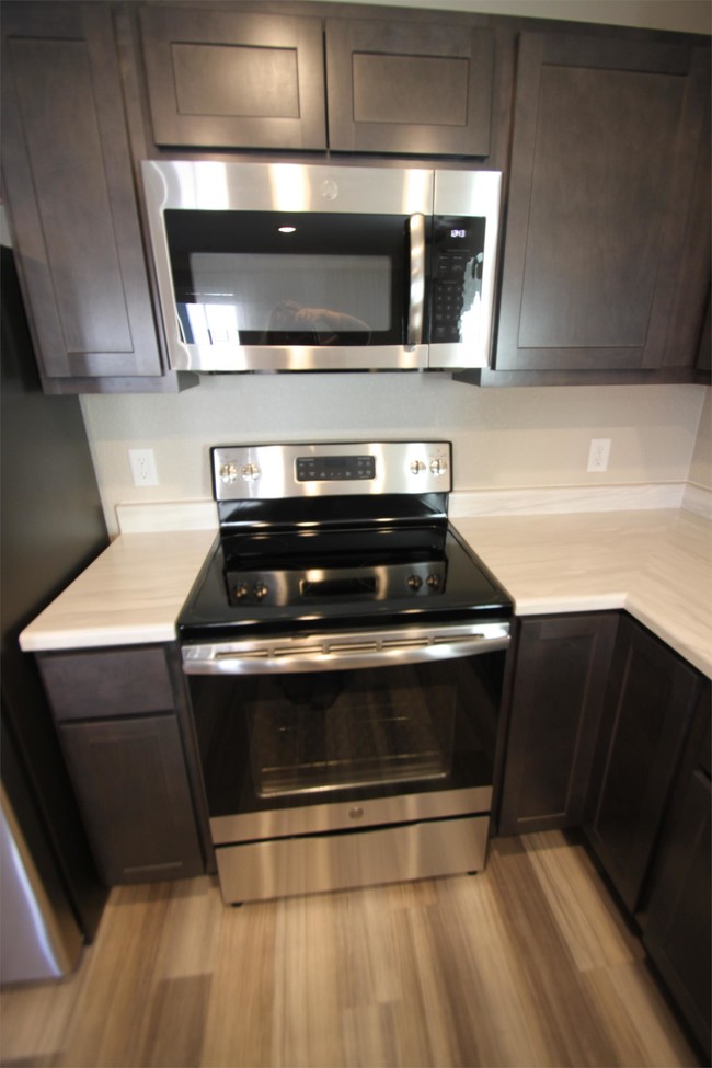 Foto del edificio - 830 Crestmont Way