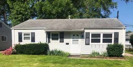 Building Photo - 729 N St Marys Ave