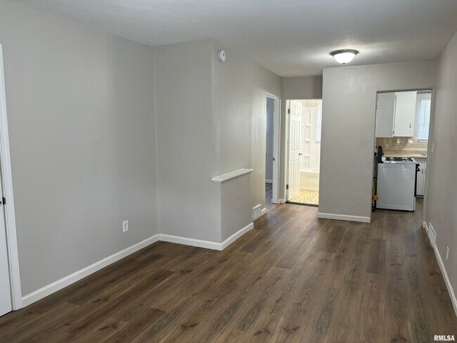 Foto del edificio - 1404 N Broadway St