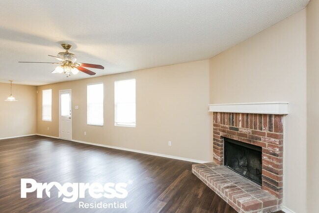 Foto del edificio - 902 Brooks Dr