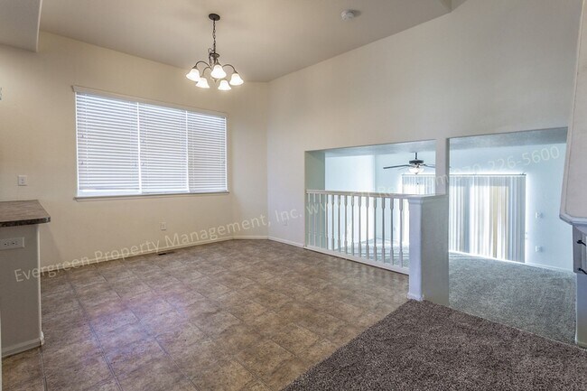 Foto del edificio - Beautiful 4 Bedroom in Windsor East!