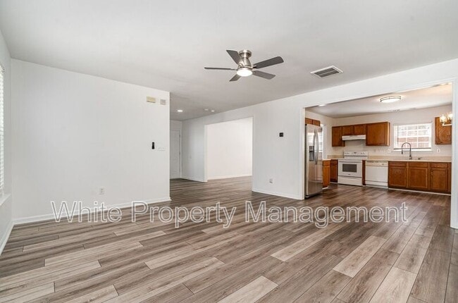 Foto del edificio - 10307 Seedling Ln
