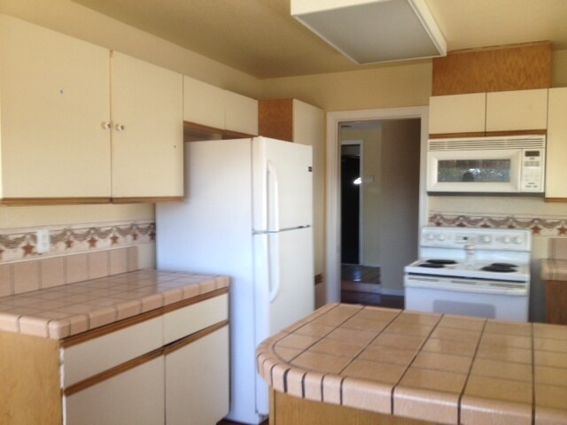 Foto del edificio - 3516 Baywood Cir