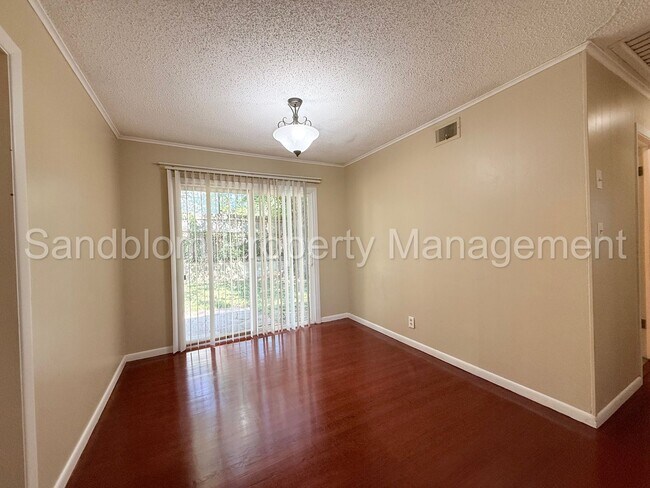Foto del edificio - For Lease | Tulsa | Available Now!
