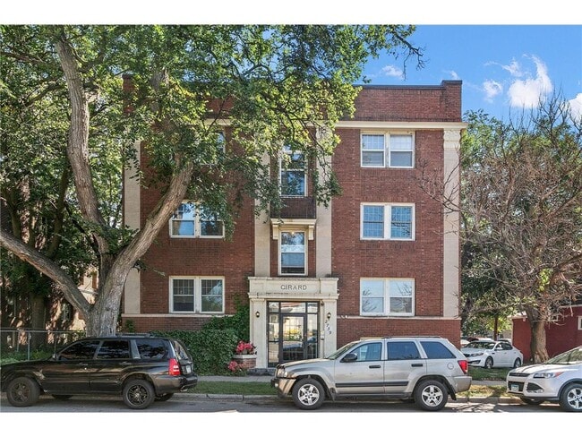 Building Photo - 2739 Girard Ave S