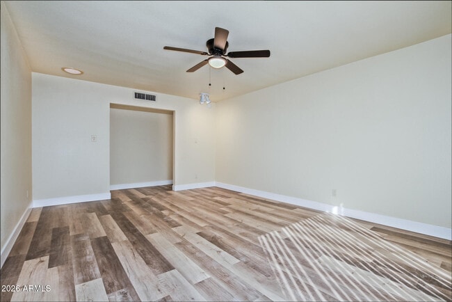 Building Photo - 932 E Concorda Dr