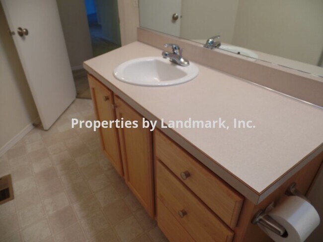 Foto del edificio - 110 Patriot Way