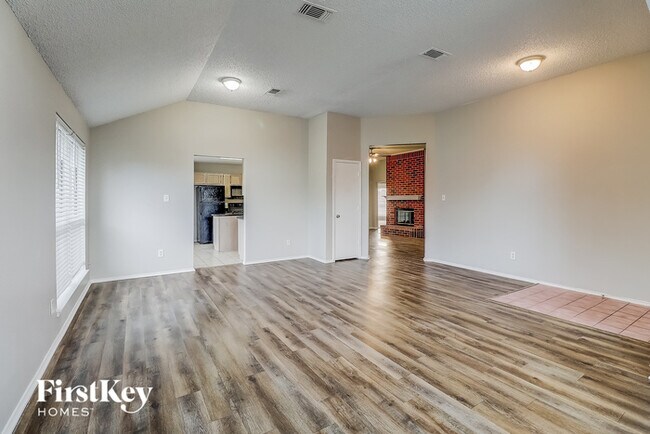 Building Photo - 912 Winterbury Ct