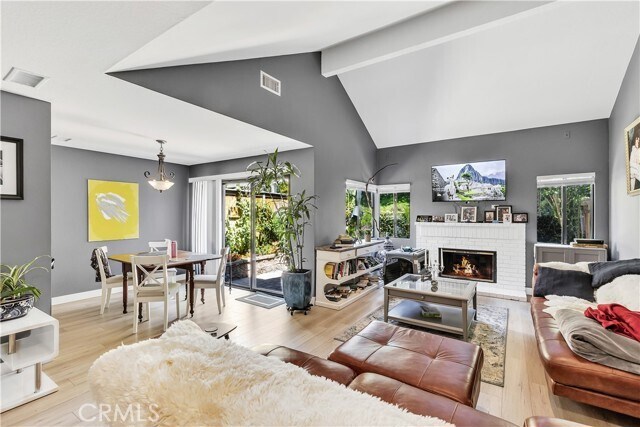Foto del edificio - 24535 Sutton Ln