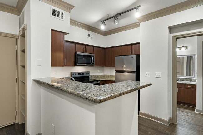 Foto del edificio - Move In Easy — $0 Deposit!