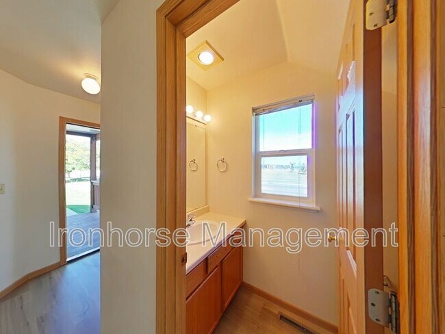 Building Photo - 2471 Wheeler Dr