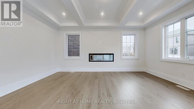 Building Photo - 7 Adario Cres