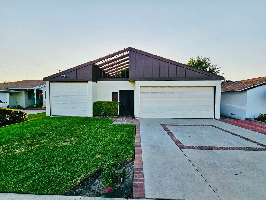 13245 Ardis Ave, Downey, CA 90242 House Rental in Downey, CA