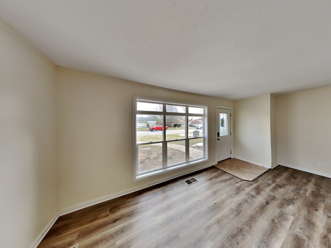 316 Neola St House Rental in Park Forest, IL