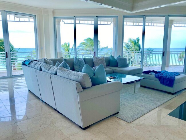 Foto del edificio - 120 Jupiter Key Rd