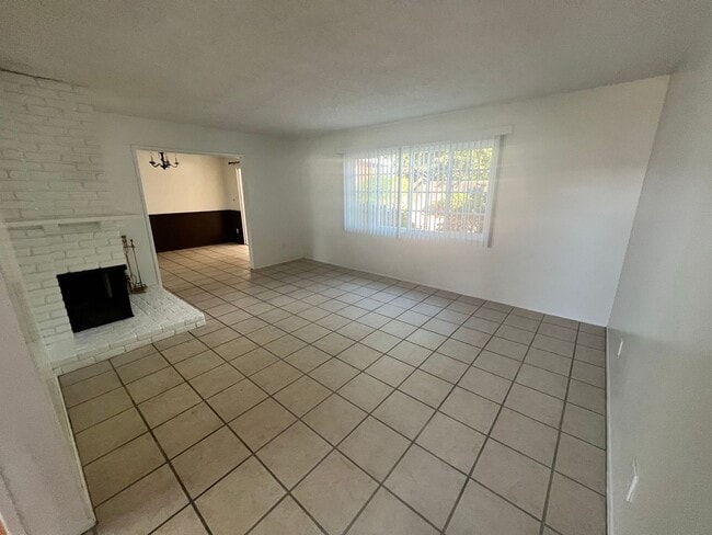 Foto del edificio - 3/2 Bedroom home in El Cajon with a POOL!