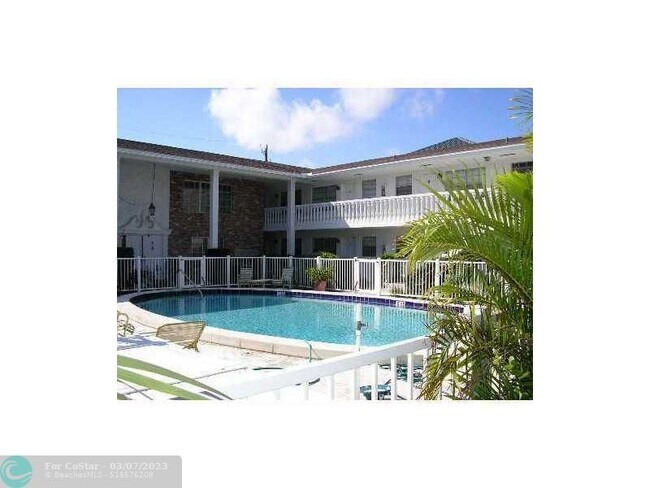 Foto del edificio - 3216 NE 13th St