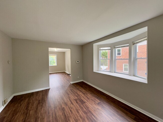 Foto del edificio - Charming 2 Bedroom/1 Bathroom Townhome in ...