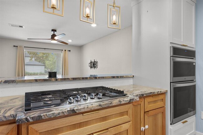 Building Photo - 5206 Emerald Forest Dr
